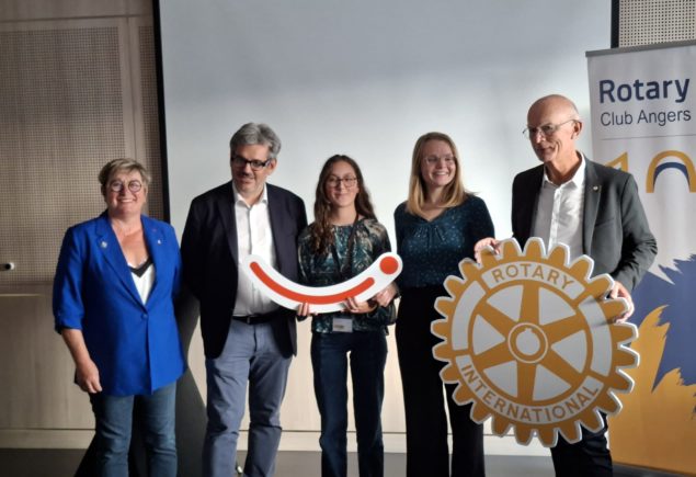 Le lundi 22 septembre 2025 : Deux bourses Rotary remises à l’ICO.